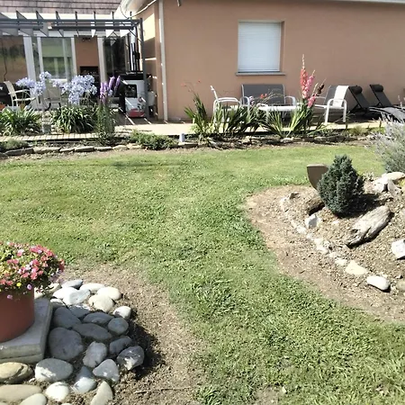 Homestay La Pause O Logis Gourmande *